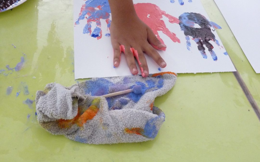 Initiation artistique pour les enfants de la Maison de l’Enfance en juillet !